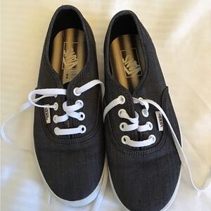Vans Authentic Low-Top Canvas Sneakers in Black girls size 2